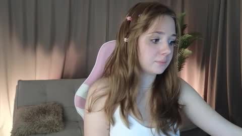 Snapshot of alyxkinski chatting on 03-17-26, 09:29 Alyx online show from 03-17-26, 09:29