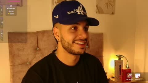 Snapshot of amadeo_wild chatting on 04-26-26, 04:21 Amadeo Wild online show from 04-26-26, 04:21