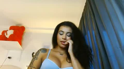 Amaia Fox online show from 04-20-26, 10:55