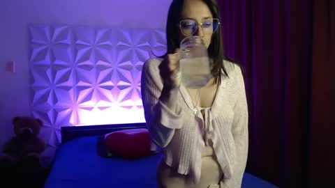 Amalett online show from 05-07-26, 01:11