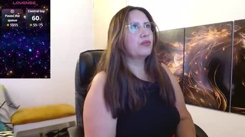 Snapshot of amalia_brunette chatting on 02-14-26, 07:21 AMALIA online show from 02-14-26, 07:21