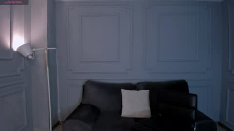 Amalia cruss online show from 03-22-26, 05:49