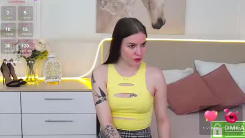 Amalia online show from 10-10-25, 01:54