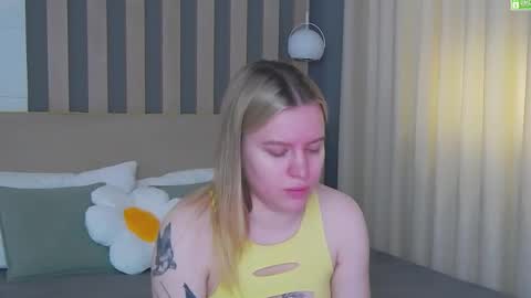 Amalia online show from 05-19-26, 01:17