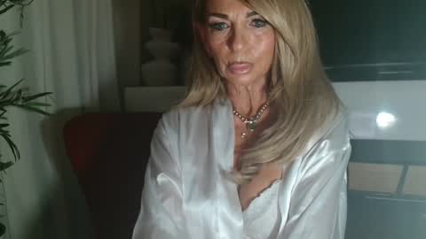 Angel or Demon online show from 06-11-26, 08:23