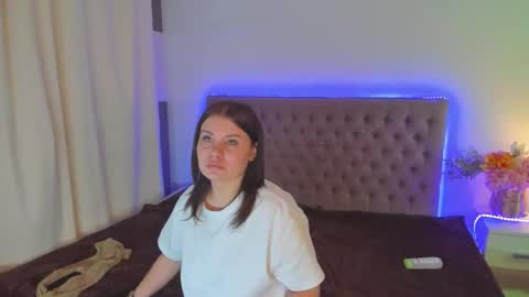 Snapshot of amandahoppe chatting on 06-05-26, 06:52 Amanda online show from 06-05-26, 06:52