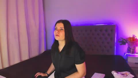 Snapshot of amandahoppe chatting on 07-06-26, 04:20 Amanda online show from 07-06-26, 04:20