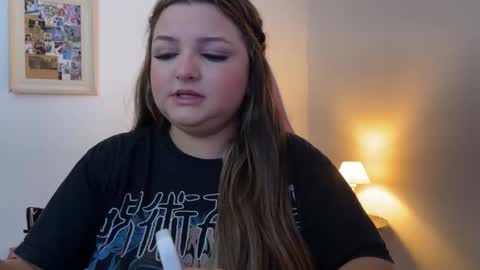 Snapshot of amandhaaa chatting on 12-21-25, 03:19 Amandha online show from 12-21-25, 03:19