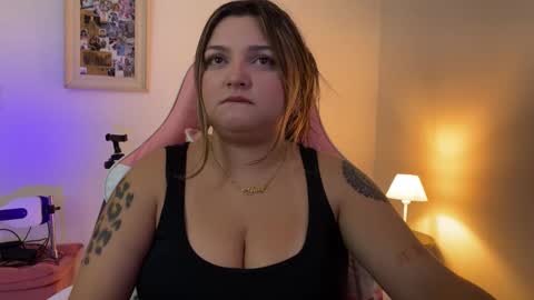 Snapshot of amandhaaa chatting on 02-07-26, 11:52 Amandha online show from 02-07-26, 11:52