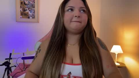 Snapshot of amandhaaa chatting on 02-12-26, 03:18 Amandha online show from 02-12-26, 03:18