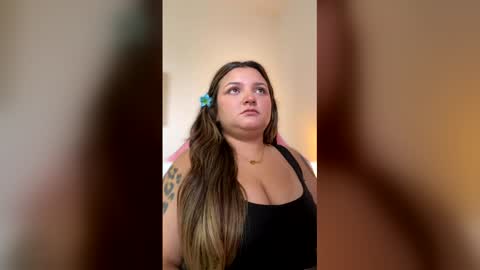 Snapshot of amandhaaa chatting on 02-14-26, 08:27 Amandha online show from 02-14-26, 08:27