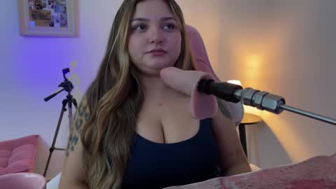 Snapshot of amandhaaa chatting on 03-10-26, 07:08 Amandha online show from 03-10-26, 07:08