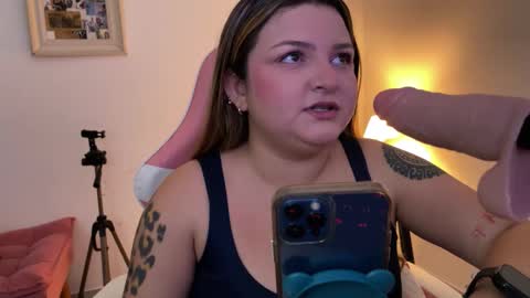 Snapshot of amandhaaa chatting on 03-23-26, 05:17 Amandha online show from 03-23-26, 05:17