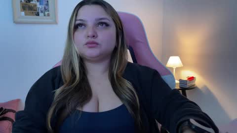 Snapshot of amandhaaa chatting on 04-08-26, 11:48 Amandha online show from 04-08-26, 11:48