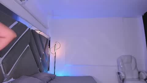 Snapshot of amaralewis chatting on 06-12-26, 12:48 AMARA online show from 06-12-26, 12:48