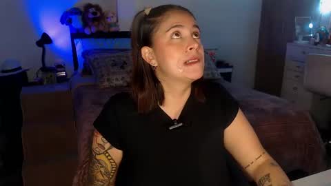 Snapshot of amarat_jolie chatting on 07-17-26, 02:51 Mila online show from 07-17-26, 02:51
