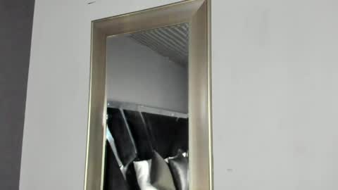 Emily online show from 04-05-26, 10:12