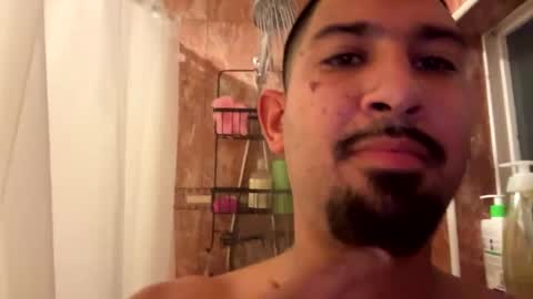 Snapshot of amature59 chatting on 12-18-24, 05:48 Jamesy online show from 12-18-24, 05:48