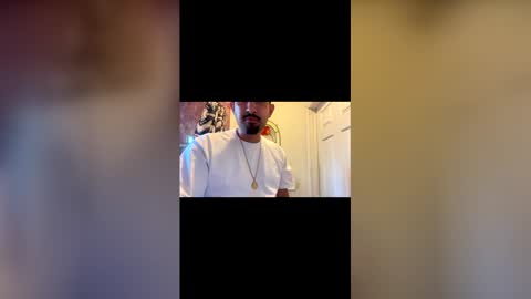 Snapshot of amature59 chatting on 12-03-25, 10:30 Jamesy online show from 12-03-25, 10:30