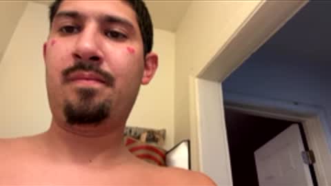 Snapshot of amature59 chatting on 01-06-26, 01:42 Jamesy online show from 01-06-26, 01:42