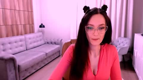 Snapshot of amazingeyes89 chatting on 02-10-26, 09:46 Izza online show from 02-10-26, 09:46