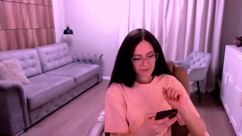 Snapshot of amazingeyes89 chatting on 04-16-26, 09:54 Izza online show from 04-16-26, 09:54