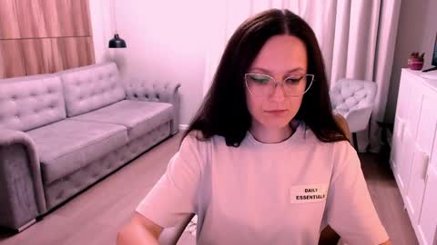 Izza online show from 05-26-26, 03:41