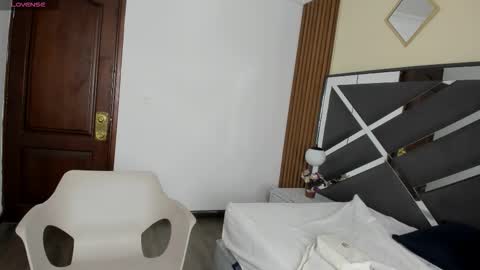 Ambar Ross online show from 02-10-26, 01:04