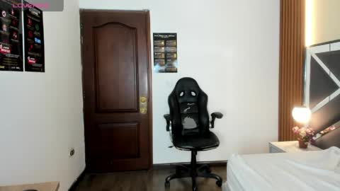 Ambar Ross online show from 04-13-26, 02:00