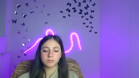 Amber online show from 04-18-26, 07:07