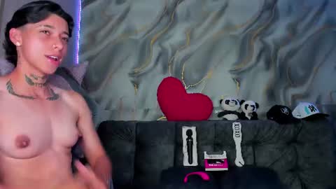 Snapshot of amber_adams_ chatting on 06-12-26, 11:46 Amber online show from 06-12-26, 11:46