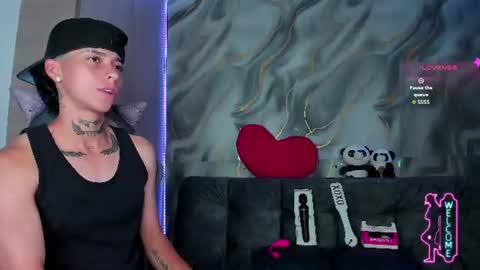 Snapshot of amber_adams_ chatting on 06-25-26, 07:40 Amber online show from 06-25-26, 07:40