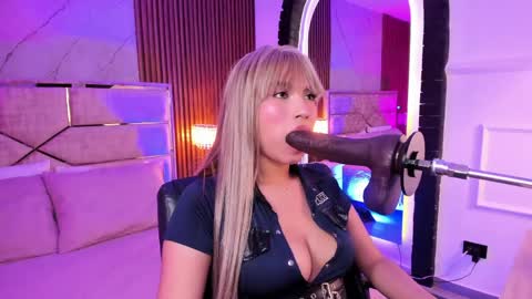 Amber Ashford online show from 05-19-26, 03:24