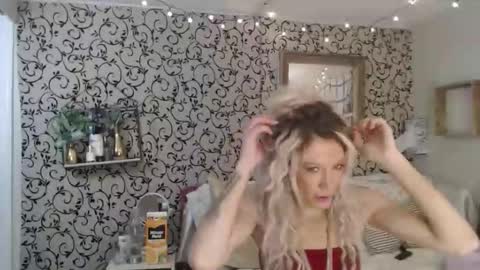 Kaligirll online show from 02-15-26, 08:46