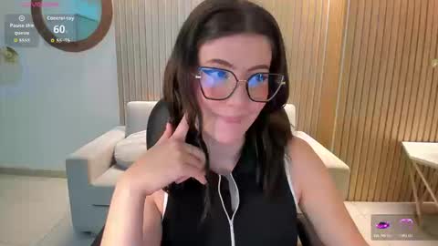 Snapshot of amberfarrell chatting on 03-13-26, 08:15 Amber online show from 03-13-26, 08:15