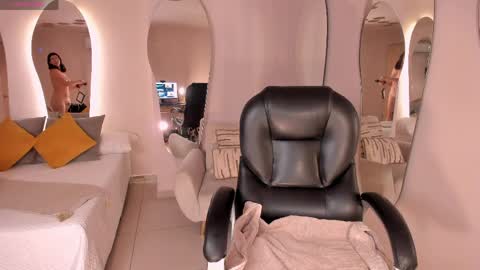 Snapshot of amberfarrell chatting on 04-05-26, 05:10 Amber online show from 04-05-26, 05:10