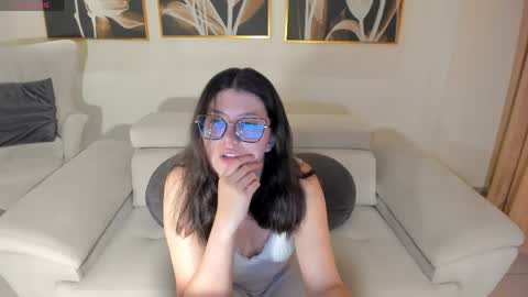 Amber  online show from 05-12-26, 04:09