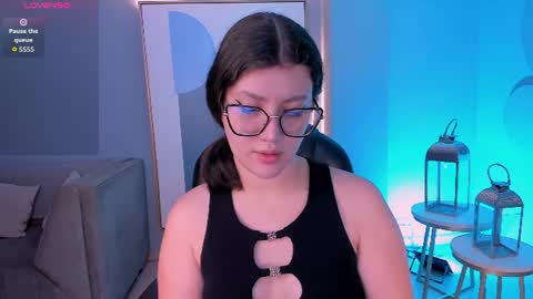 Snapshot of amberfarrell chatting on 06-13-26, 08:18 Amber online show from 06-13-26, 08:18