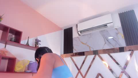 Amber online show from 01-21-25, 06:55