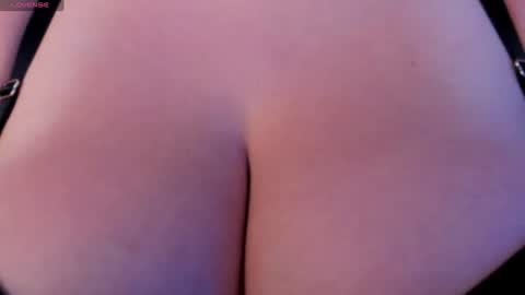 Snapshot of amberthomsonn chatting on 06-23-26, 04:54 Amber online show from 06-23-26, 04:54