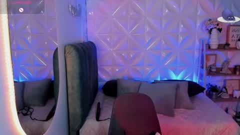Snapshot of amberthomsonn chatting on 06-25-26, 05:07 Amber online show from 06-25-26, 05:07