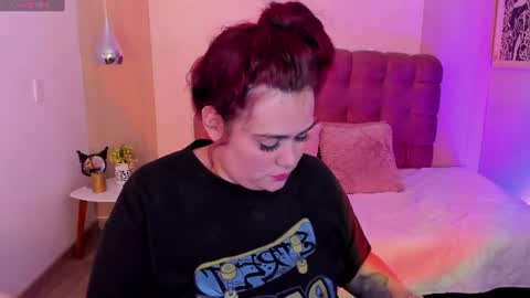 Snapshot of amberthomsonn chatting on 06-29-26, 04:08 Amber online show from 06-29-26, 04:08