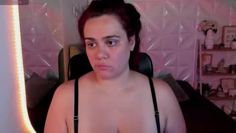 Snapshot of amberthomsonn chatting on 06-30-26, 04:02 Amber online show from 06-30-26, 04:02