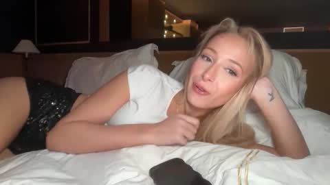 Ambre online show from 03-16-26, 11:14