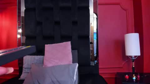 Snapshot of amelia_adms chatting on 11-25-25, 04:40 Amelia Adams online show from 11-25-25, 04:40