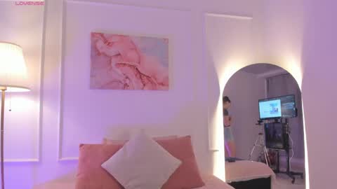 Snapshot of amelia_saenz_ chatting on 05-26-26, 07:43 Amelia online show from 05-26-26, 07:43