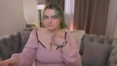 Amelia online show from 05-16-26, 10:36