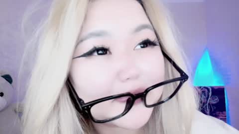 Amelia online show from 12-13-24, 03:38