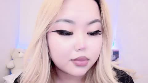 Amelia online show from 01-30-25, 03:22