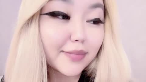 Amelia online show from 02-26-25, 03:42